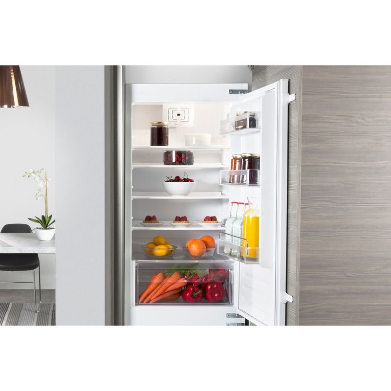Whirlpool-Lodowka-z-zamrażarką-Do-zabudowy-ART-6610-A---Inox-Dwudrzwiow-y-a-Lifestyle-frontal-open