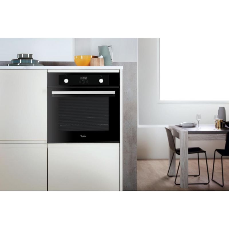 Whirlpool Piekarnik Do zabudowy AKP 786 NB Elektryczny A Lifestyle frontal