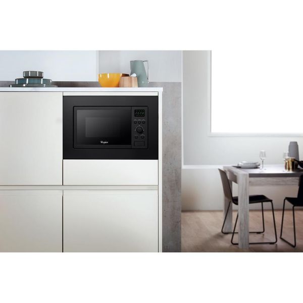 Whirlpool Mikrofalówka Do zabudowy AMW 140 NB Czarny Elektroniczny 20 MW + Grill 800 Lifestyle frontal