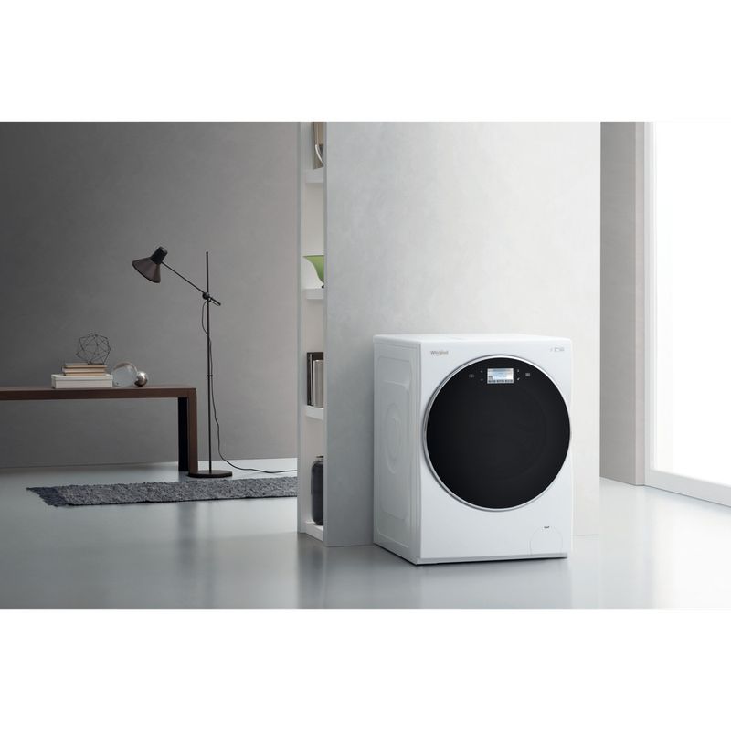 Whirlpool-Pralka-Wolnostojące-FRR12451-Biel-Ładowany-od-frontu-A----Lifestyle-perspective