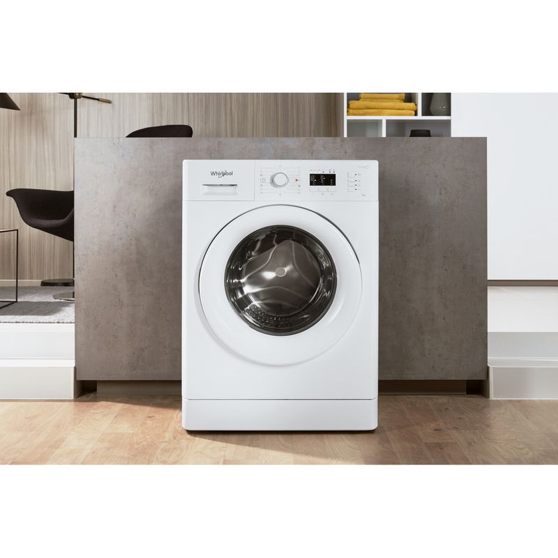 Whirlpool-Pralka-Wolnostojące-FWL61252W-EU-Biel-Ładowany-od-frontu-A---Lifestyle-frontal