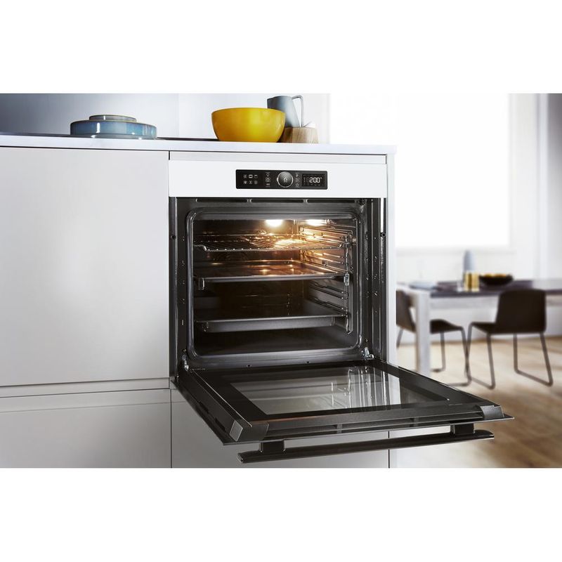 Whirlpool Piekarnik Do zabudowy AKZ9 6230 WH Elektryczny A+ Lifestyle perspective open