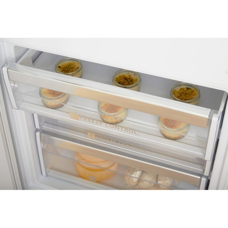 Whirlpool-Lodowka-z-zamrażarką-Do-zabudowy-SP40-802-EU-Biel-Dwudrzwiow-y-a-Drawer