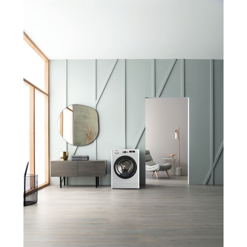 Whirlpool-Pralka-Wolnostojące-FWF71483B-PL-Biel-Ładowany-od-frontu-A----Lifestyle-frontal
