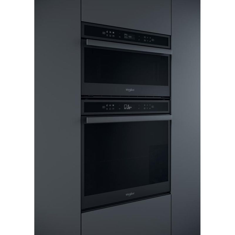 Whirlpool-Mikrofalowka-Do-zabudowy-W6-MD440-BSS-Czarna-stal-Elektroniczny-31-MW---Grill-1000-Lifestyle-perspective