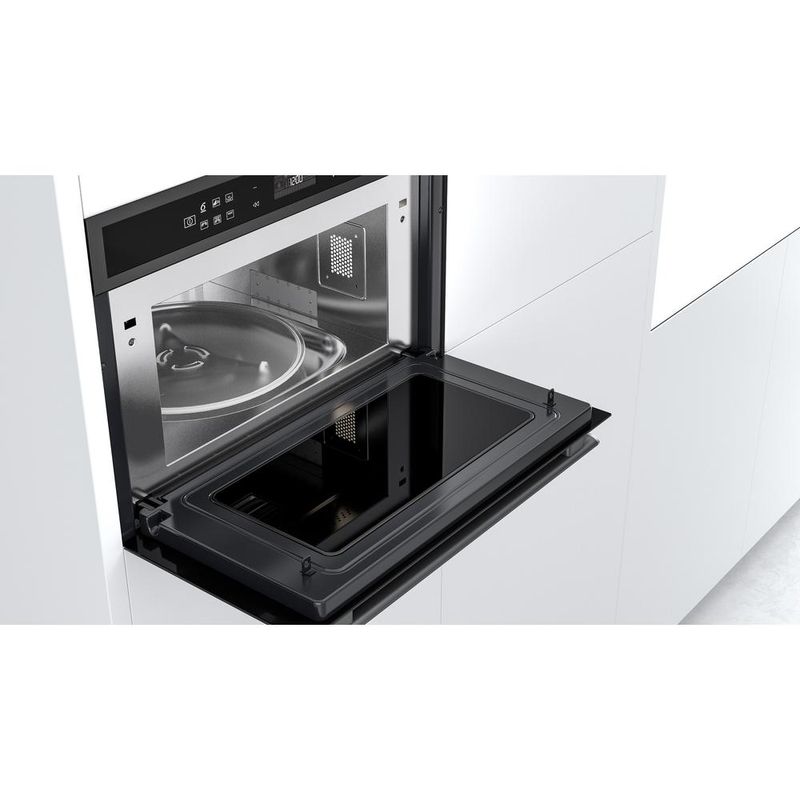 Whirlpool-Mikrofalowka-Do-zabudowy-W6-MD440-BSS-Czarna-stal-Elektroniczny-31-MW---Grill-1000-Lifestyle-perspective-open