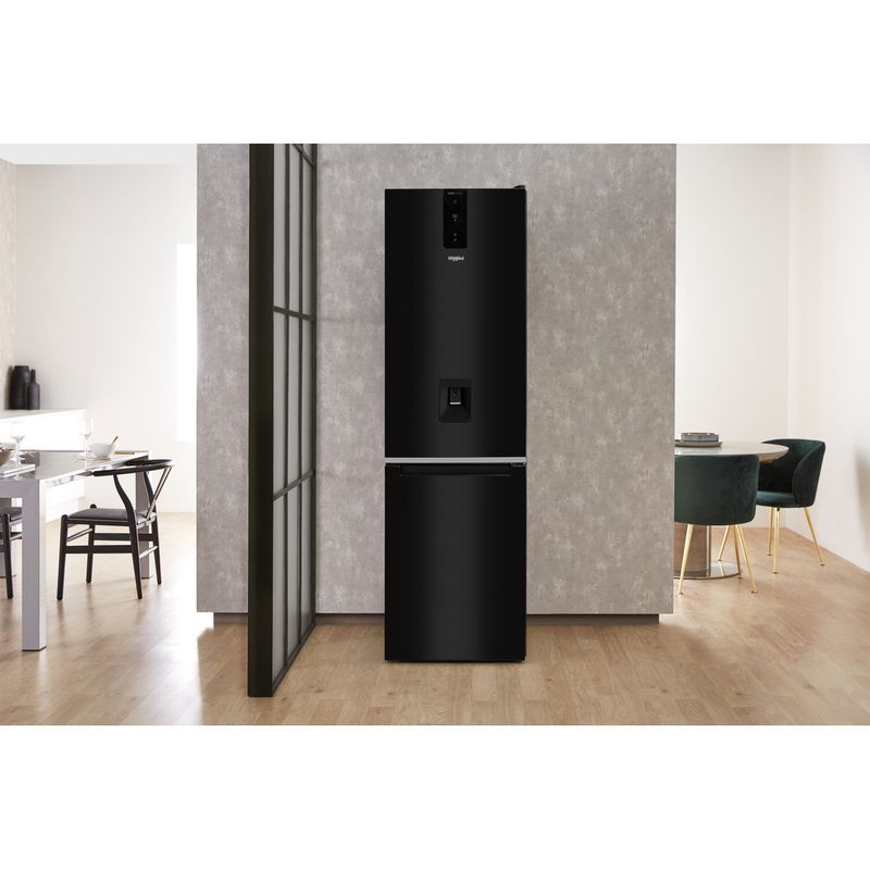 Whirlpool-Lodowka-z-zamrażarką-Wolnostojące-W7-921O-K-AQUA-Czarny-Dwudrzwiow-y-a-Lifestyle-frontal