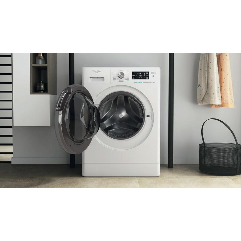 Whirlpool-Pralka-Wolnostojące-FFB-7438-BSV-PL-Biel-Ładowany-od-frontu-D-Lifestyle-frontal-open