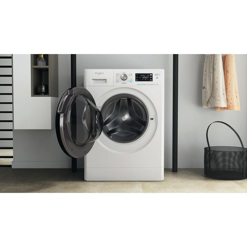 Whirlpool Pralka Wolnostojące FFB 7038 BV PL Biel Ładowany od frontu D Lifestyle frontal open