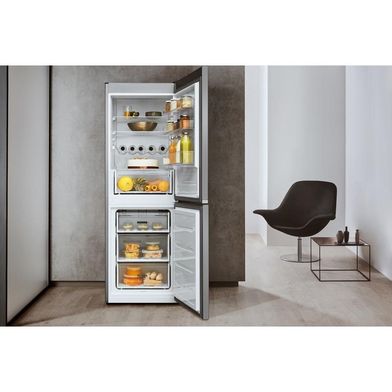 Whirlpool Lodówka z zamrażarką Wolnostojące W5 721E OX 2 Optic Inox Dwudrzwiow(y)a Lifestyle frontal open