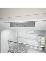 Whirlpool Lodówka z zamrażarką Do zabudowy SP40 801 EU 1 Biel Dwudrzwiow(y)a Lifestyle control panel