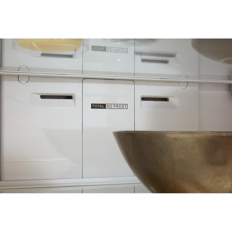 Whirlpool-Lodowka-z-zamrażarką-Wolnostojące-W7-811I-W-Biały-Dwudrzwiow-y-a-Lifestyle-detail