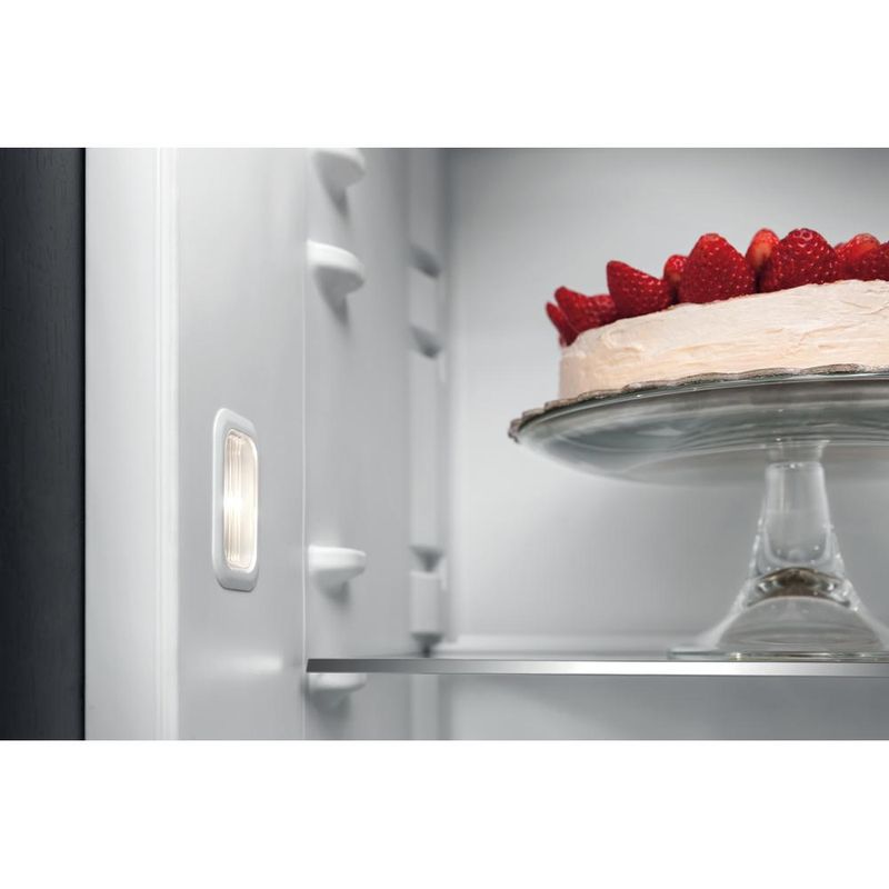 Whirlpool Lodówka Do zabudowy ARG 18081 Biel Lifestyle detail