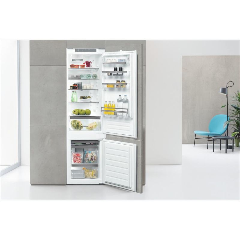 Whirlpool-Lodowka-z-zamrażarką-Do-zabudowy-ART-9811-SF2-Biel-Dwudrzwiow-y-a-Lifestyle-frontal-open
