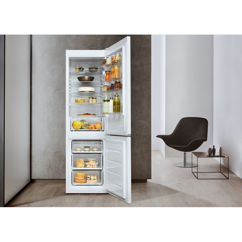 Whirlpool-Lodowka-z-zamrażarką-Wolnostojące-W5-911E-W-1-Biały-Dwudrzwiow-y-a-Lifestyle-frontal-open