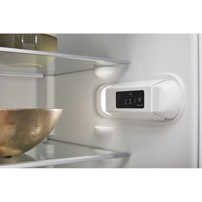 Whirlpool-Lodowka-z-zamrażarką-Wolnostojące-W5-911E-W-1-Biały-Dwudrzwiow-y-a-Lifestyle-control-panel