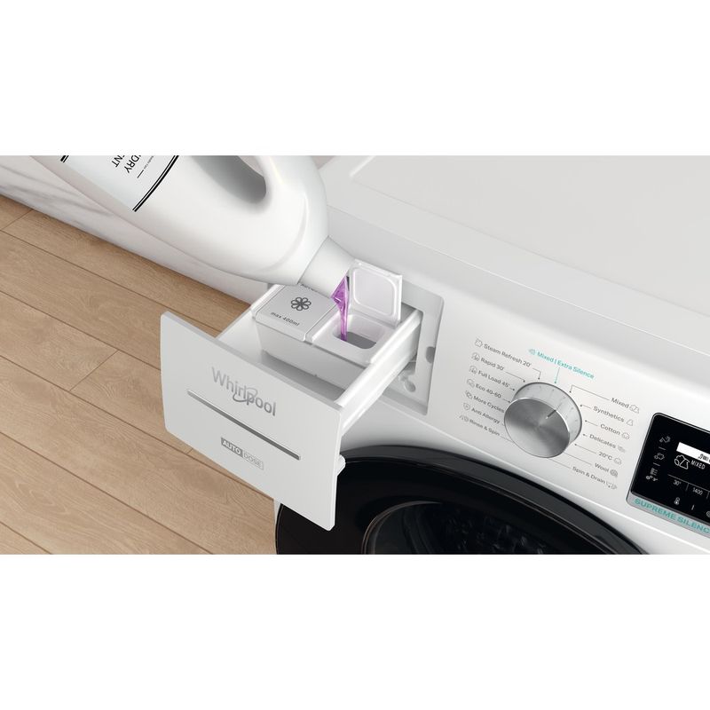 Whirlpool-Pralka-Wolnostojące-W7X-W845WB-EE-Biel-Ładowany-od-frontu-B-Lifestyle-detail
