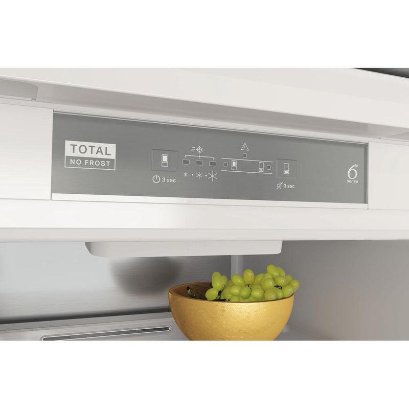Whirlpool-Lodowka-z-zamrażarką-Do-zabudowy-WHC20-T352-Biel-Dwudrzwiow-y-a-Control-panel