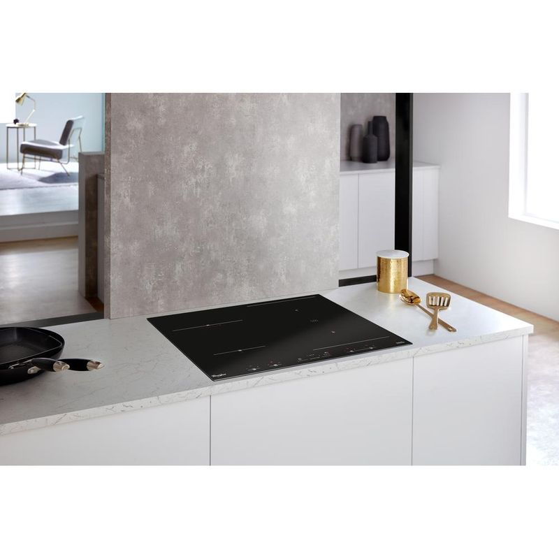 Whirlpool-Płyta-grzewcza-ACM-918-BA-Czarny-Induction-vitroceramic-Lifestyle-perspective