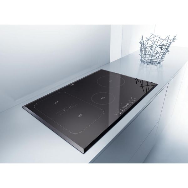 Whirlpool-Płyta-grzewcza-ACM-814-BA-Czarny-Induction-vitroceramic-Lifestyle-perspective