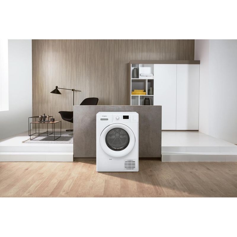 Whirlpool-Suszarka-FT-CM10-8B-EU-Biel-Lifestyle-frontal