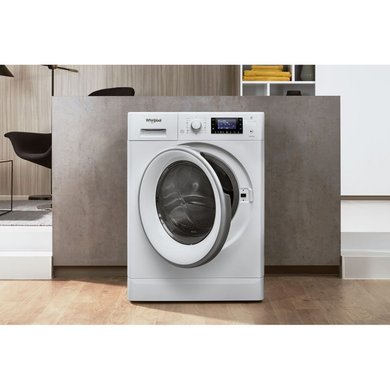 Whirlpool-Pralkosuszarka-Wolnostojące-FWDD1071681WS-EU-Biel-Ładowany-od-frontu-Lifestyle-frontal-open