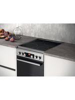 Whirlpool-Kuchenka-WS5V8CCX-E-Inox-Elektryczne-Lifestyle-perspective
