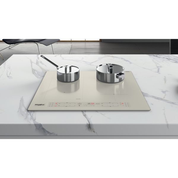 Whirlpool-Płyta-grzewcza-WL-B6860-NE-S-Szampański-Induction-vitroceramic-Lifestyle-frontal-top-down