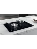 Whirlpool Płyta grzewcza WF S8865 NE Czarny Induction vitroceramic Lifestyle perspective