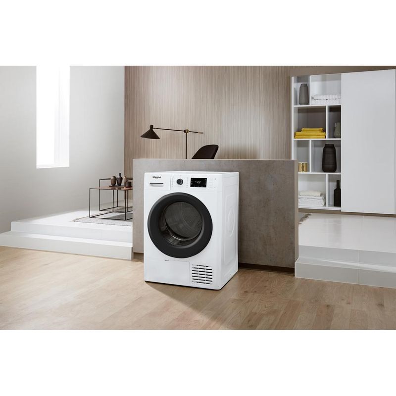 Whirlpool-Suszarka-FT-M22-8X2B-EU-Biel-Lifestyle-perspective