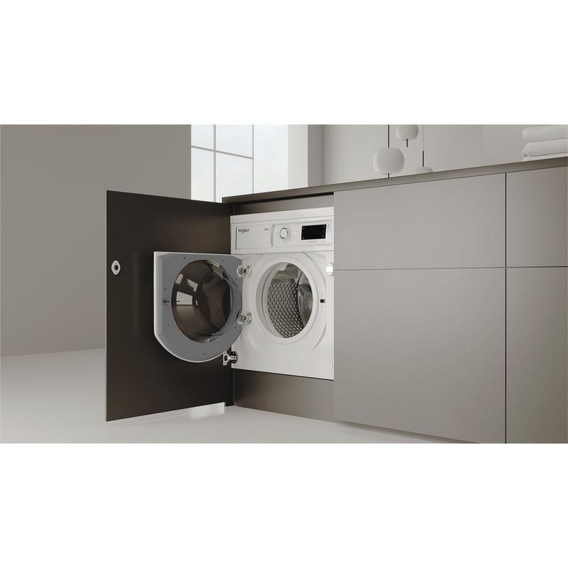 Whirlpool Pralkosuszarka Do zabudowy BI WDWG 961484 EU Biel Ładowany od frontu Lifestyle perspective open