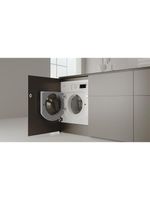 Whirlpool-Pralka-Do-zabudowy-BI-WMWG-81484-PL-Biel-Ładowany-od-frontu-C-Lifestyle-perspective-open