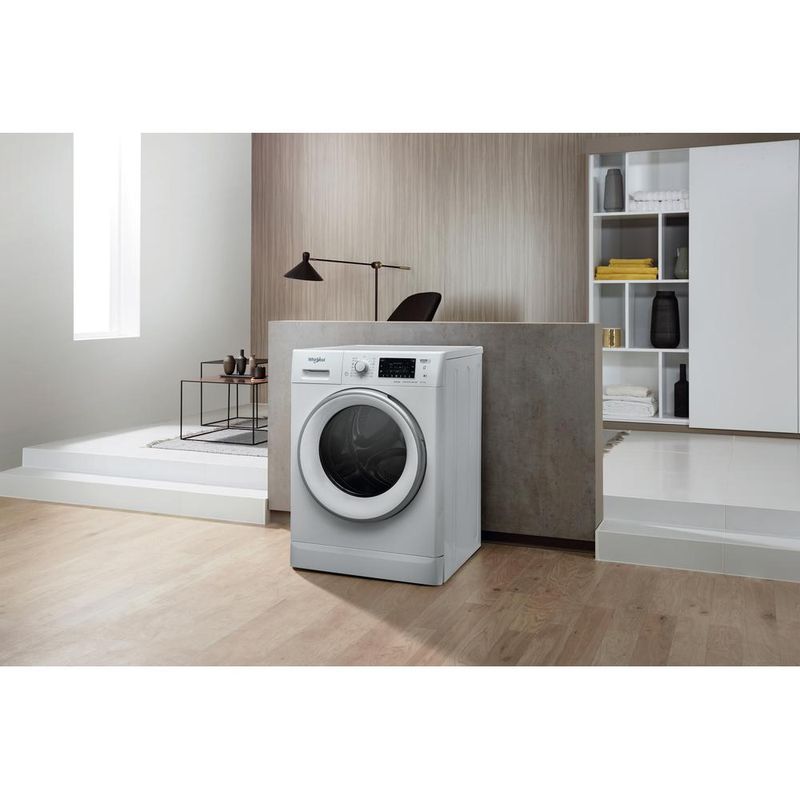 Whirlpool-Pralkosuszarka-Wolnostojące-FWDD-1071682-WSV-EU-N-Biel-Ładowany-od-frontu-Lifestyle-perspective