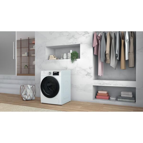 Whirlpool Pralka Wolnostojące W6 W045WB EE Biel Ładowany od frontu B Lifestyle perspective