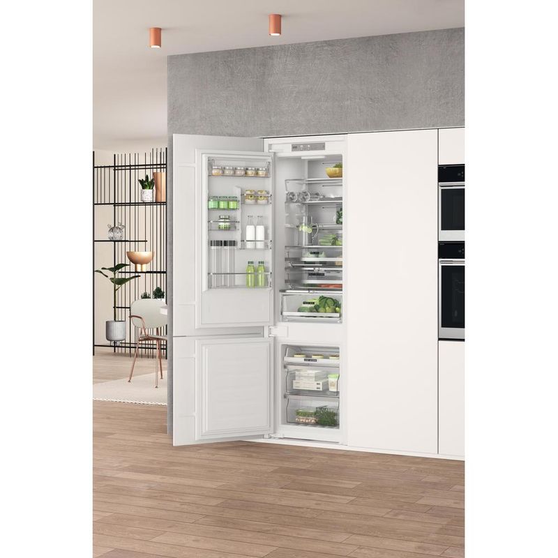 Whirlpool-Lodowka-z-zamrażarką-Do-zabudowy-WHC20-T573-P-Biel-Dwudrzwiow-y-a-Lifestyle-perspective-open