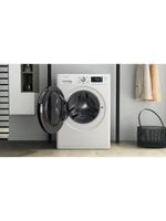 Whirlpool Pralka Wolnostojące FFB 8258 BV PL Biel Ładowany od frontu B Lifestyle frontal open