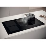 Whirlpool-Venting-cooktop-WVH-92-K-1-Czarny-Lifestyle-perspective