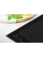 Whirlpool-Płyta-grzewcza-WT-1090-BA-Czarny-Induction-vitroceramic-Lifestyle-detail