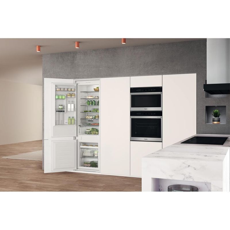 Whirlpool Lodówka z zamrażarką Do zabudowy WHC20 T121 Biel Dwudrzwiow(y)a Lifestyle perspective open