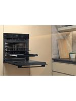 Whirlpool Piekarnik Do zabudowy OMSK58RU1SB Elektryczny A+ Lifestyle perspective open