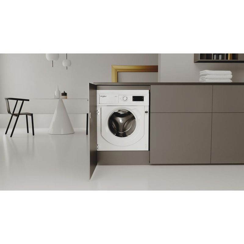 Whirlpool Pralkosuszarka Do zabudowy BI WDWG 861485 EU Biel Ładowany od frontu Lifestyle frontal open