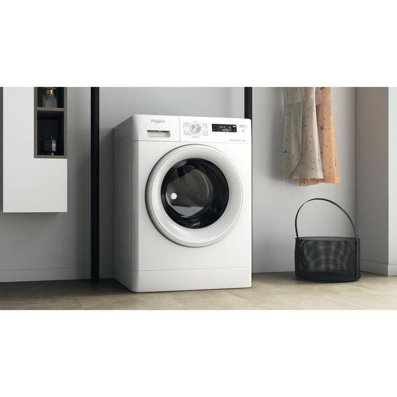 Whirlpool Pralka Wolnostojące FFS 7458 W EE Biel Ładowany od frontu B Lifestyle perspective