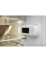 Whirlpool-Lodowka-z-zamrażarką-Wolnostojące-W5-822E-W-Biały-Dwudrzwiow-y-a-Lifestyle-control-panel