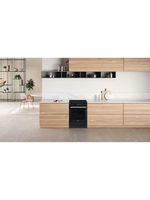 Whirlpool-Kuchenka-WS68IS8APBP-E-Czarny-Elektryczne-Lifestyle-frontal