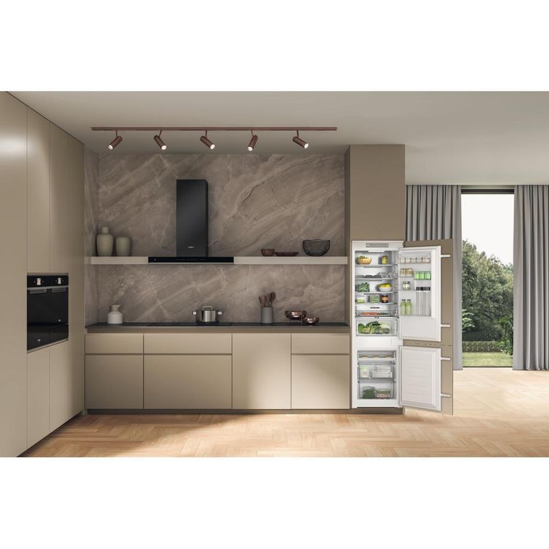 Whirlpool Lodówka z zamrażarką Do zabudowy WHC18 T333 Biel Dwudrzwiow(y)a Lifestyle frontal open