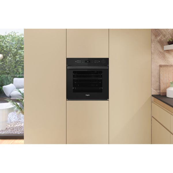 Whirlpool Piekarnik Do zabudowy AKZ9S 8260 FB Elektryczny A+ Lifestyle frontal