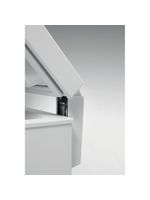 Whirlpool-Zamrażarka-Wolnostojące-WHM31112-2-Biel-Lifestyle-detail