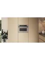 Whirlpool-Mikrofalowka-Do-zabudowy-WMW57DHME-Urban-beige-Elektroniczny-40-MW-Combi-900-Lifestyle-frontal