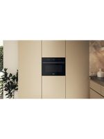 Whirlpool-Mikrofalowka-Do-zabudowy-WCW6O7HTB-Stal-nierdzewna-Elektroniczny-53-MW-Combi-950-Lifestyle-frontal