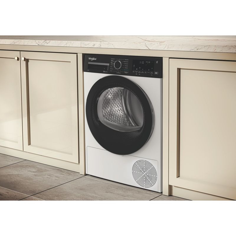 Whirlpool Suszarka WD 95 WBB PL Biel Lifestyle perspective
